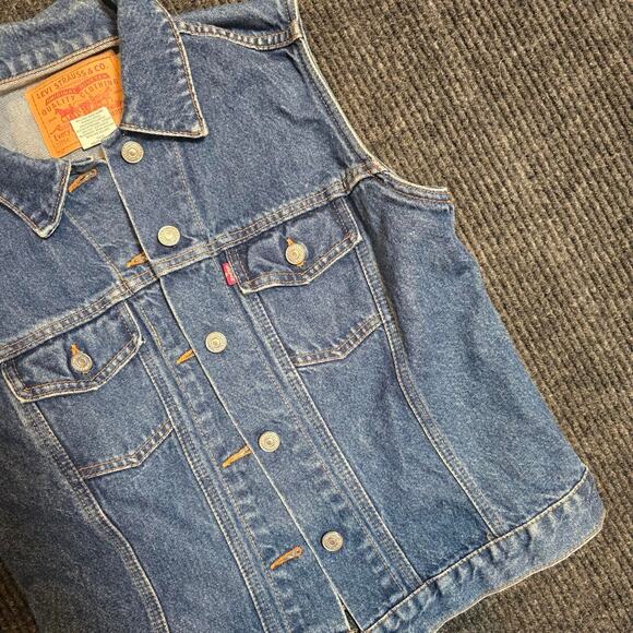 Vintage Circa 1994-95 Levi's Denim Vest. Womans Medium - Picture 3 of 7